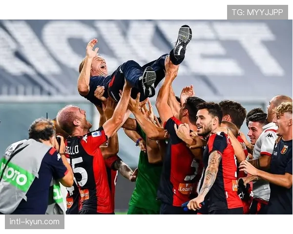 全球球衣销量报告：AC米兰上赛季主场球衣销量位居意甲榜首